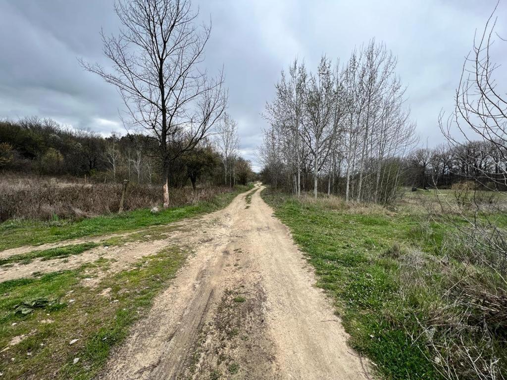 Къмпинг Частен Двор Bulgarian Campsite For Tents Kazanlak Exterior photo