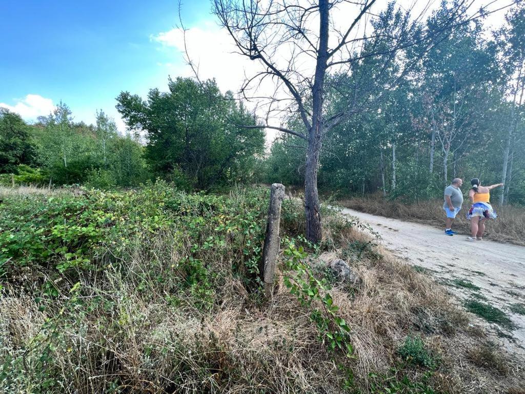 Къмпинг Частен Двор Bulgarian Campsite For Tents Kazanlak Exterior photo